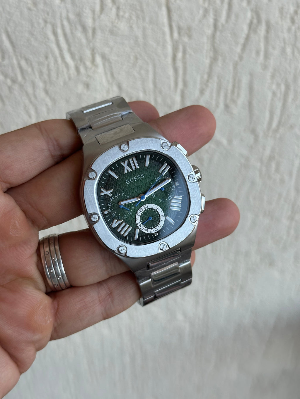 ساعة رجالي من Guess طراز GW0572G6