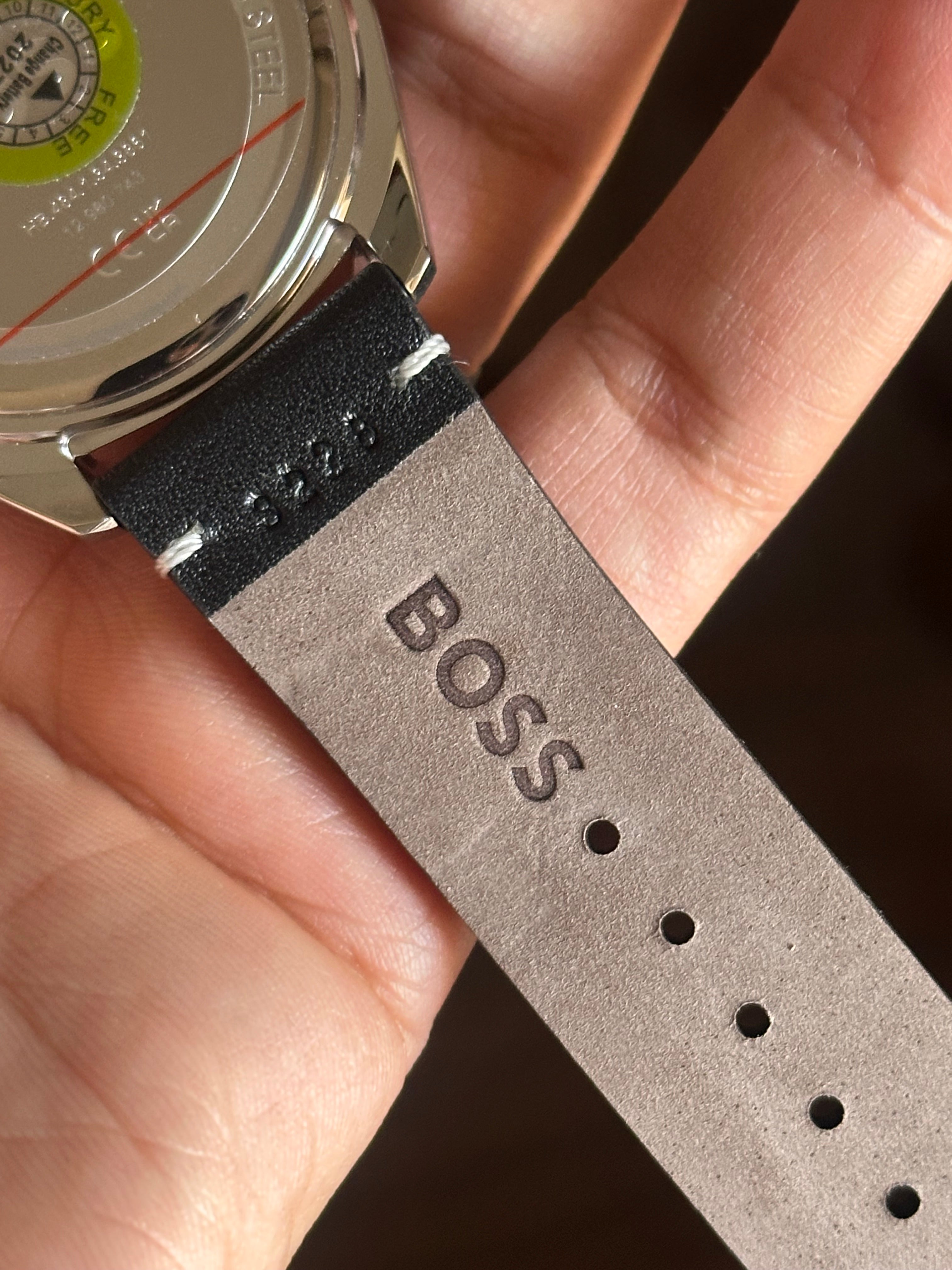HUGO BOSS CLOUD MEN's GREY DIAL, BLACK LEATHER WATCH - 1514014