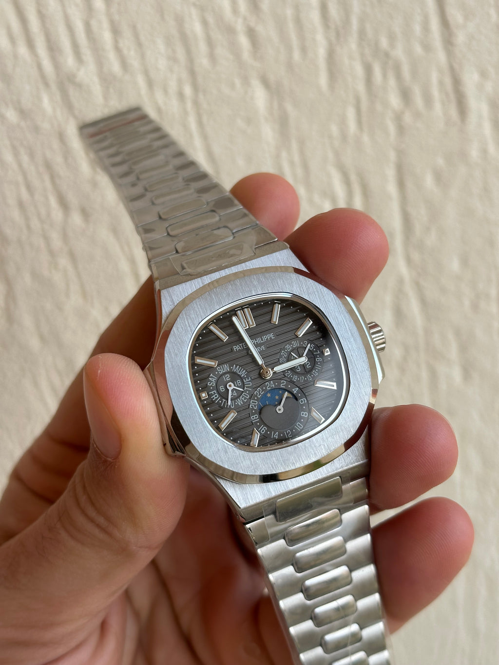 PATEK PHILIPPE CHRONOGRAPH GREY DIAL
